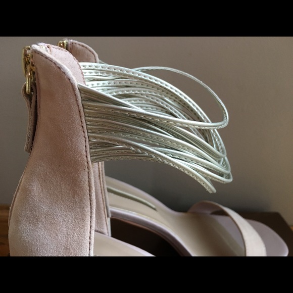 Audrey Brooke Heels - Picture 2 of 3